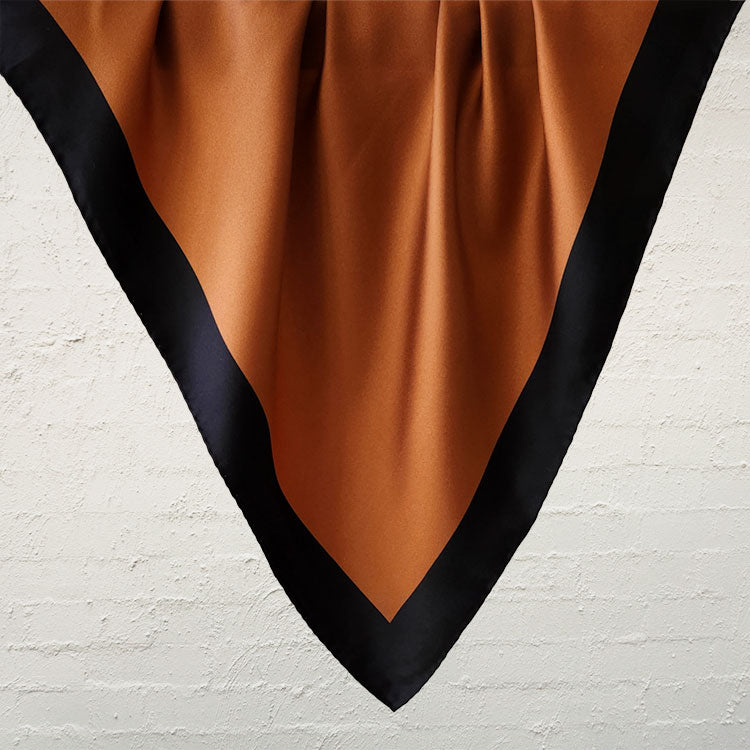 Border Scarf, Rust/Black