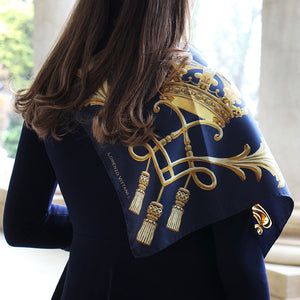 Canovia, Navy/Gold
