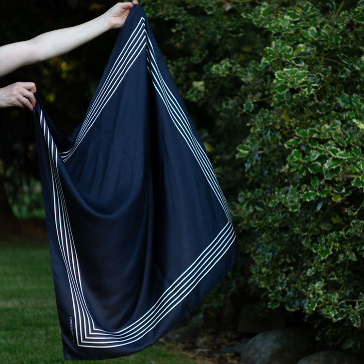 Multi Line Border, Navy White