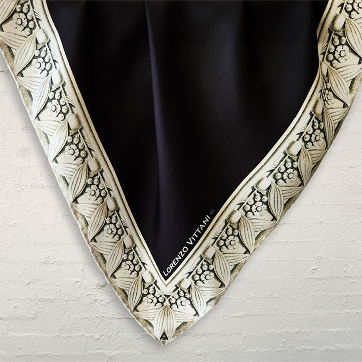 Stone Border, Black/Off White